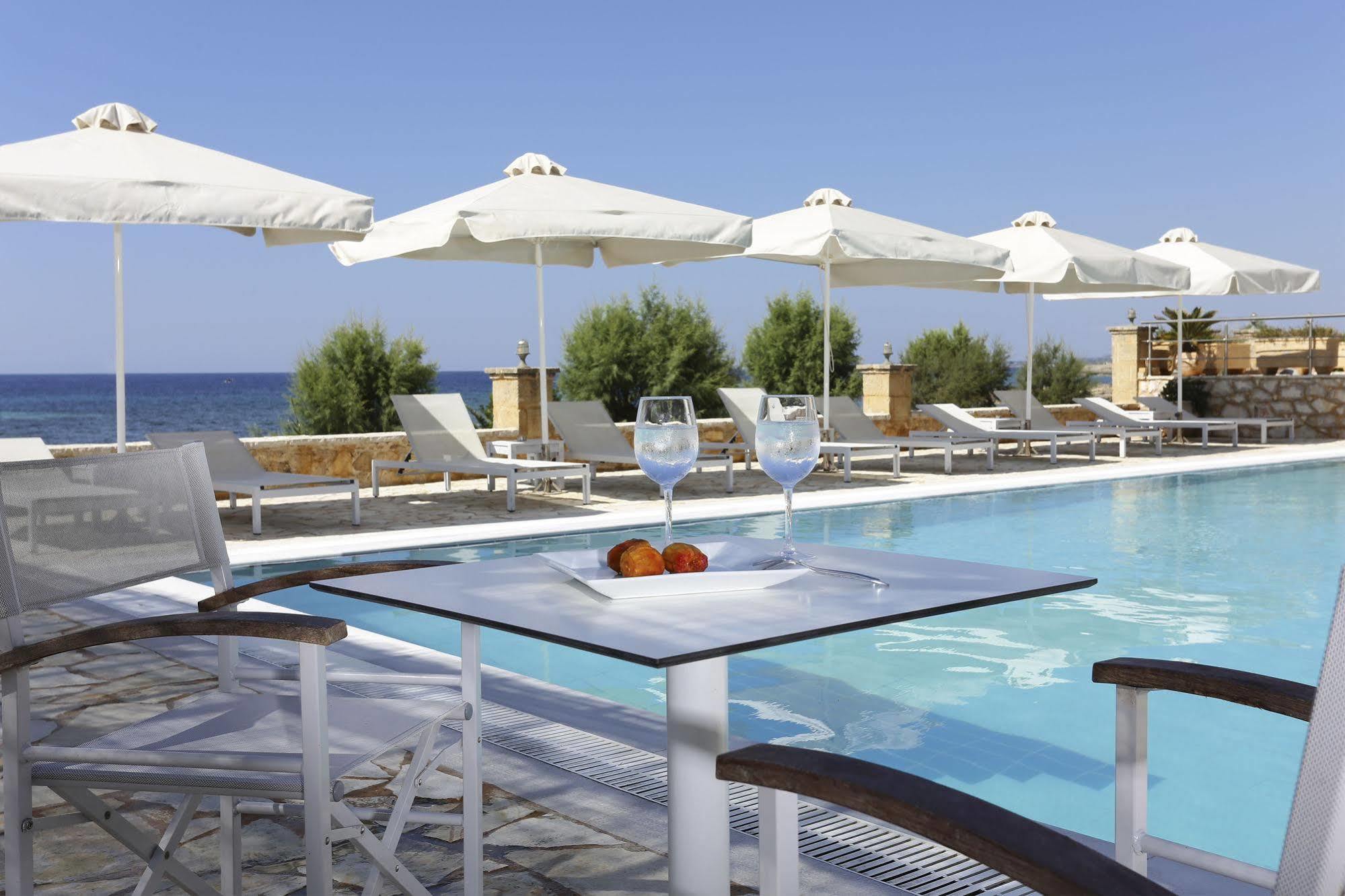 Artina Aparthotel มาราโธโพลิส ภายนอก รูปภาพ